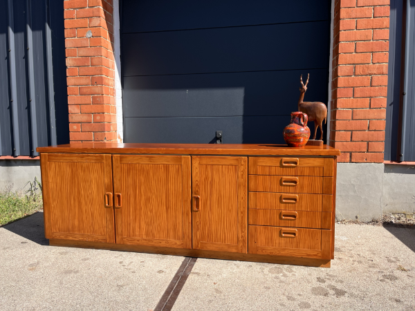 Picture of Belgian pine sideboard