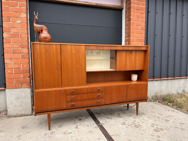 Picture of Scandinavian highboard with glass display & bar